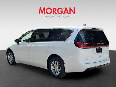 2026 Chrysler Pacifica — detail view