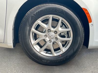 2026 Chrysler Pacifica — photo 32 view