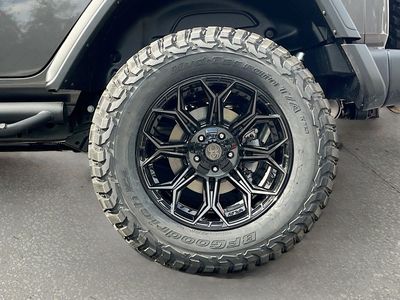 2025 Jeep Wrangler - Photo 28