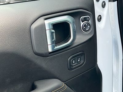 2026 Jeep Wrangler - Photo 18