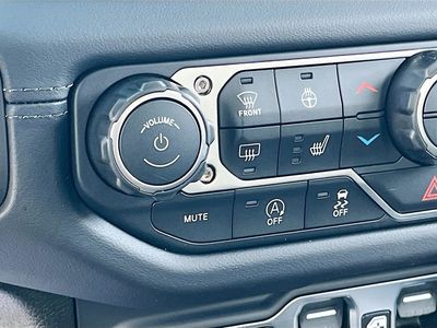 2026 Jeep Gladiator - Photo 19