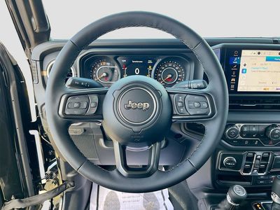 2026 Jeep Gladiator - Photo 11