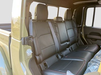 2026 Jeep Gladiator - Photo 26
