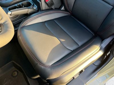 2026 Jeep Gladiator - Photo 19