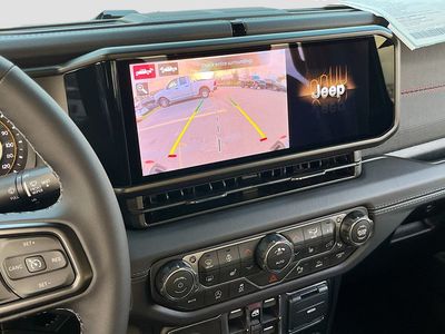 2026 Jeep Gladiator - Photo 14