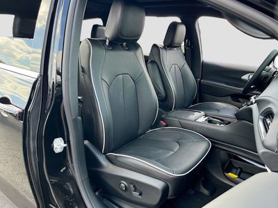 2026 Chrysler Pacifica - Photo 26