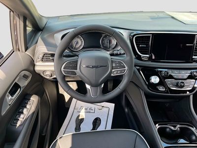 2026 Chrysler Pacifica - Photo 19