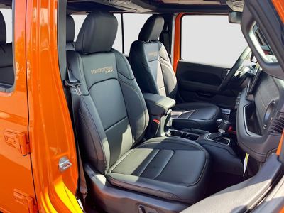 2025 Jeep Wrangler - Photo 26