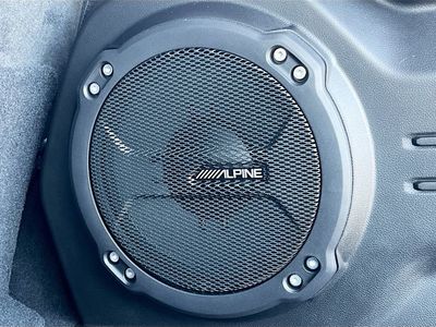 2025 Jeep Wrangler - Photo 16