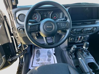 2026 Jeep Wrangler - Photo 19