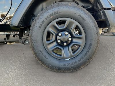 2026 Jeep Wrangler - Photo 26