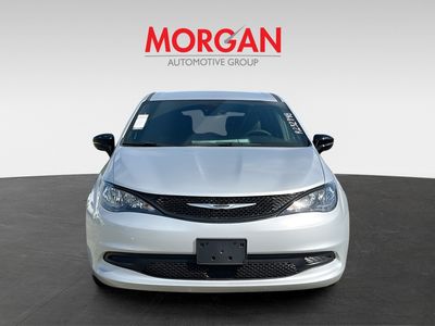 2026 Chrysler Voyager - Photo 2