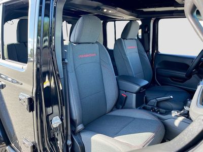 2025 Jeep Wrangler - Photo 27