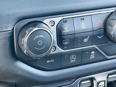 2026 Jeep Gladiator - Photo 20