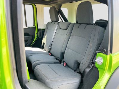 2025 Jeep Wrangler — photo 22 view