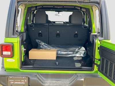 2025 Jeep Wrangler — photo 23 view