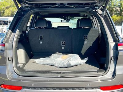 2026 Jeep Grand Cherokee - Photo 24