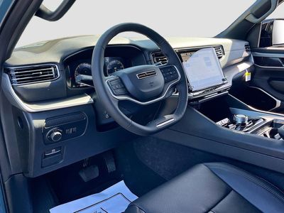 2026 Jeep Grand Wagoneer - Photo 9