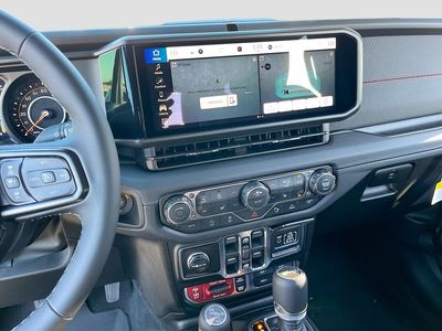2026 Jeep Wrangler — photo 14 view
