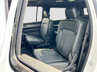 2026 Jeep Grand Wagoneer - Photo 26