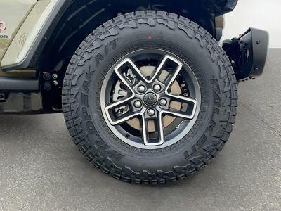 2026 Jeep Gladiator - Photo 27