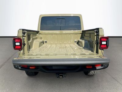 2026 Jeep Gladiator - Photo 23