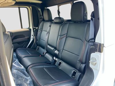 2026 Jeep Gladiator - Photo 24
