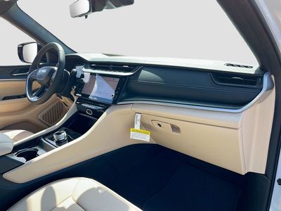 2026 Jeep Grand Cherokee — photo 30 view