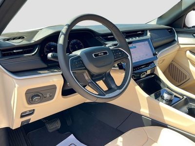 2026 Jeep Grand Cherokee — photo 9 view