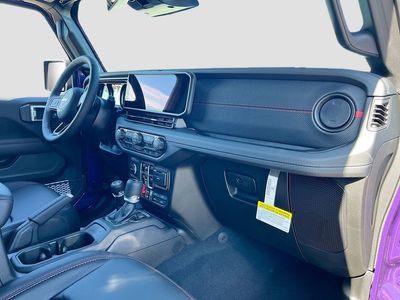 2026 Jeep Wrangler - Photo 26