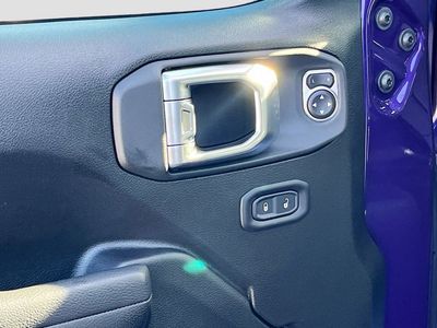 2026 Jeep Gladiator - Photo 17