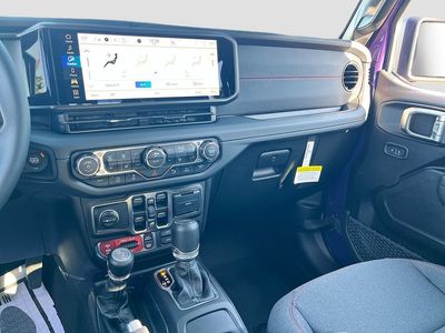 2026 Jeep Gladiator - Photo 22