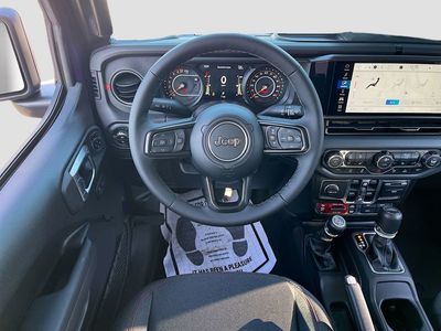 2026 Jeep Gladiator - Photo 21