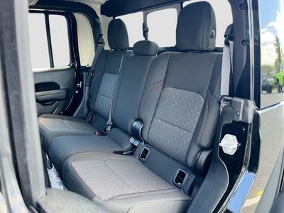 2026 Jeep Gladiator - Photo 22