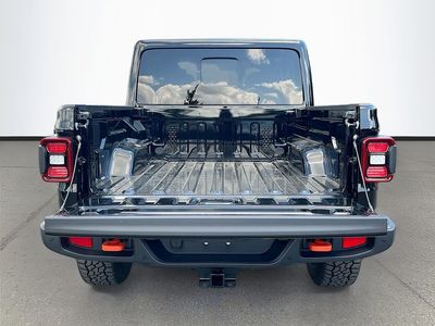 2026 Jeep Gladiator - Photo 23