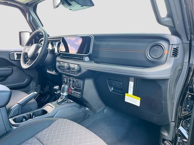 2026 Jeep Gladiator - Photo 26