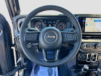 2026 Jeep Gladiator - Photo 11