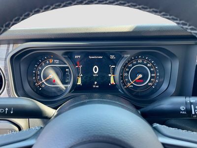 2026 Jeep Gladiator - Photo 12
