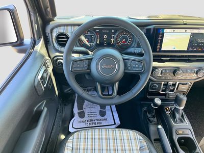 2026 Jeep Gladiator - Photo 21