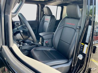 2026 Jeep Wrangler - Photo 21