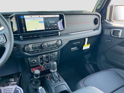 2026 Jeep Wrangler - Photo 23