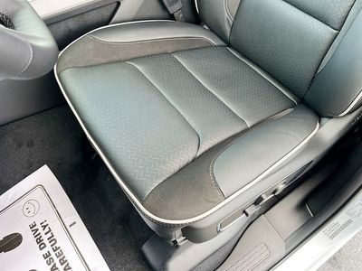 2026 Ram 1500 — photo 16 view