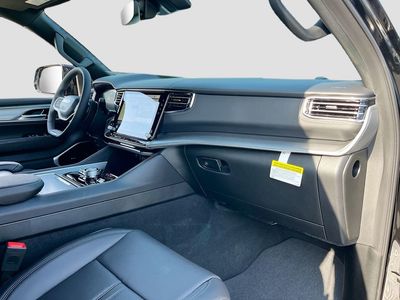 2026 Jeep Grand Wagoneer L - Photo 32