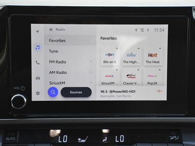 2025 Toyota Camry - Photo 16