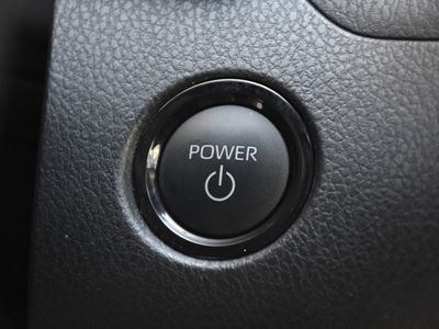 2025 Toyota Camry - Photo 19