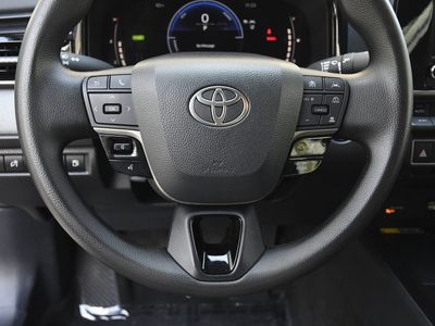 2025 Toyota Camry - Photo 7