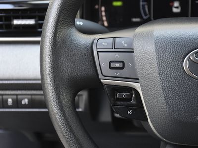 2025 Toyota Camry - Photo 8