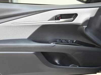 2025 Toyota Camry - Photo 23