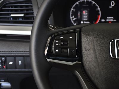 2026 Honda Odyssey — photo 8 view