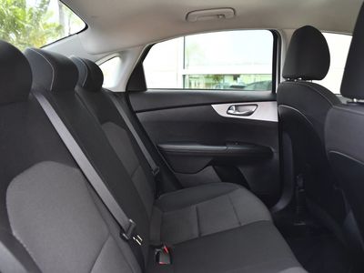 2024 Kia Forte - Photo 23